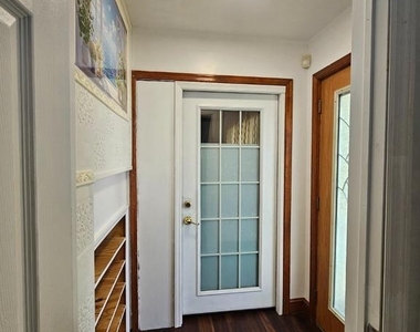 4 Reade Street - Photo Thumbnail 11