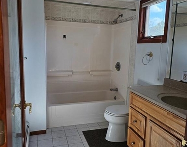 4 Reade Street - Photo Thumbnail 19