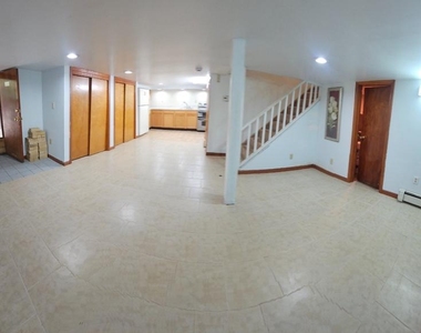 4 Reade Street - Photo Thumbnail 25
