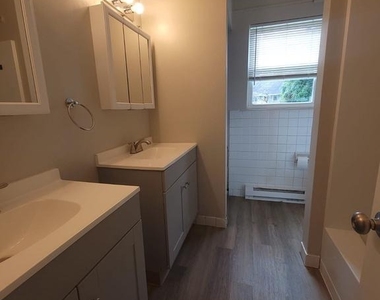 14 Girard Road S - Photo Thumbnail 3