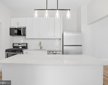 75 Ellis Street - Photo Thumbnail 12