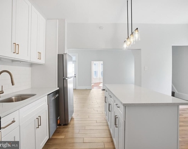 75 Ellis Street - Photo Thumbnail 13