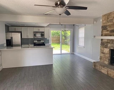 2210 Lanier Dr - Photo Thumbnail 4
