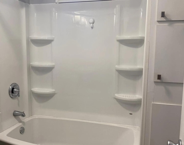 2210 Lanier Dr - Photo Thumbnail 14