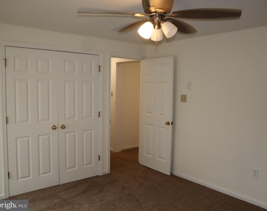 1108 Middleneck Drive - Photo Thumbnail 15