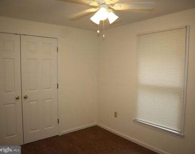 1108 Middleneck Drive - Photo Thumbnail 10