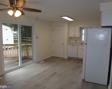 1108 Middleneck Drive - Photo Thumbnail 4