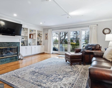 9518 Quail Hollow - Photo Thumbnail 8
