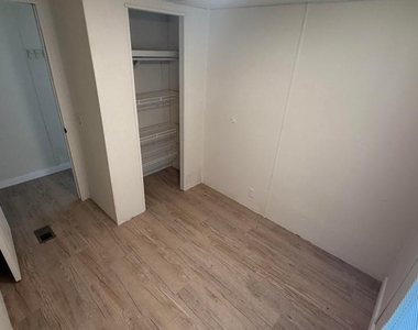 10054 Longwoods Road - Photo Thumbnail 6