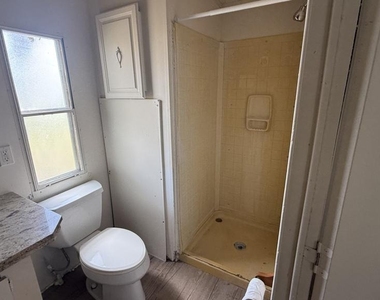 10054 Longwoods Road - Photo Thumbnail 8