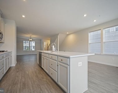 43901 Eucalyptus Way - Photo Thumbnail 6