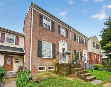 12914 Claxton Drive - Photo Thumbnail 2