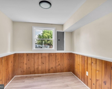 7536 Abbington Drive - Photo Thumbnail 16