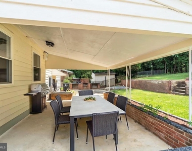 7536 Abbington Drive - Photo Thumbnail 41