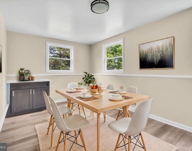 7536 Abbington Drive - Photo Thumbnail 8