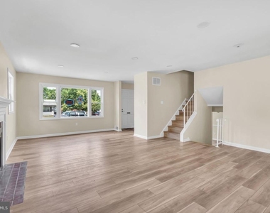 7536 Abbington Drive - Photo Thumbnail 7