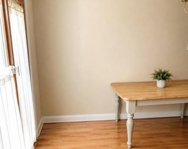 3006 New Oak Lane - Photo Thumbnail 3