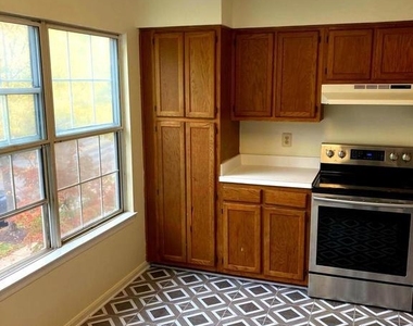11503 Tuscany Drive - Photo Thumbnail 8