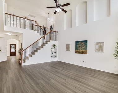 115 Mollie Dr - Photo Thumbnail 14