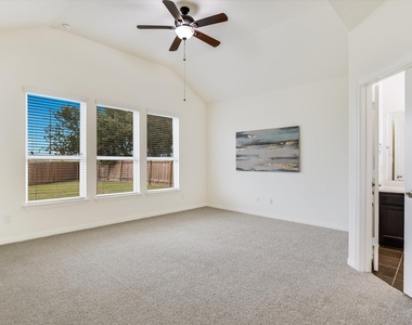 115 Mollie Dr - Photo Thumbnail 11