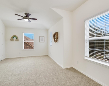 115 Mollie Dr - Photo Thumbnail 18