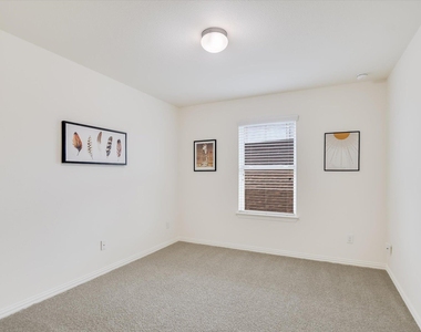 115 Mollie Dr - Photo Thumbnail 22