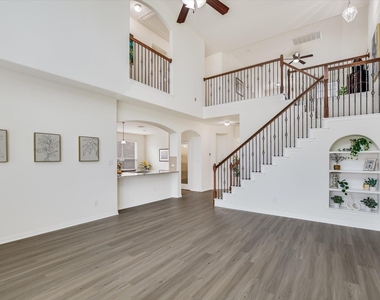 115 Mollie Dr - Photo Thumbnail 7