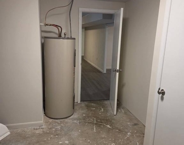 9007 Palmer Street - Photo Thumbnail 10