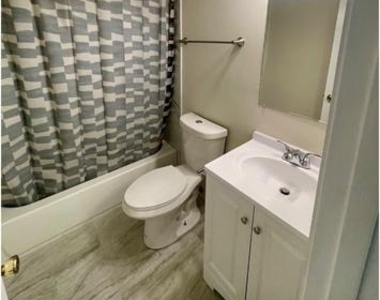 6845 Red Maple Court - Photo Thumbnail 17