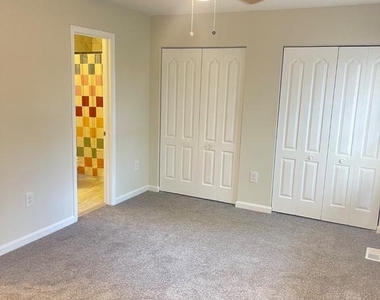 6845 Red Maple Court - Photo Thumbnail 30
