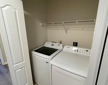 6845 Red Maple Court - Photo Thumbnail 5