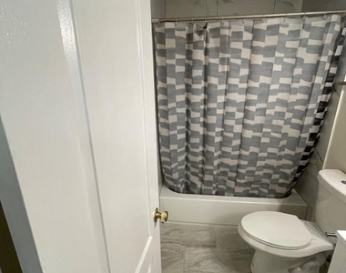 6845 Red Maple Court - Photo Thumbnail 9