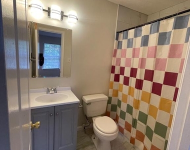 6845 Red Maple Court - Photo Thumbnail 3