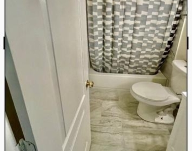 6845 Red Maple Court - Photo Thumbnail 18