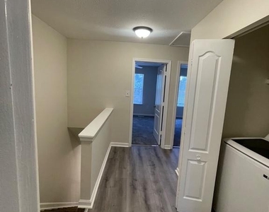 6845 Red Maple Court - Photo Thumbnail 4