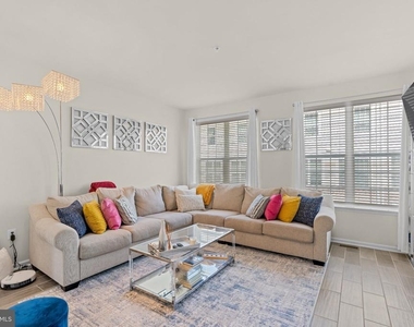 1623 Fernwood Drive - Photo Thumbnail 4