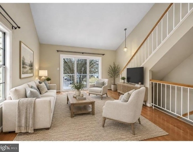 14 Amarillo Court - Photo Thumbnail 3