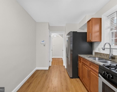 406 Gilmoure Drive - Photo Thumbnail 14