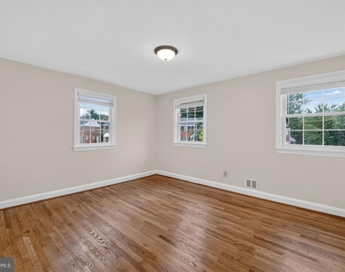 406 Gilmoure Drive - Photo Thumbnail 22