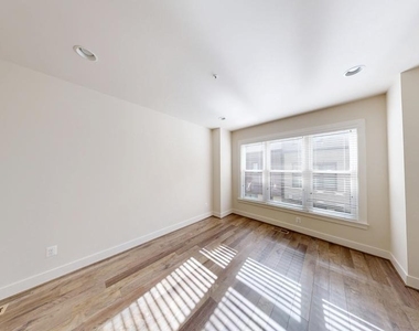10366 Jacobsen Street - Photo Thumbnail 6