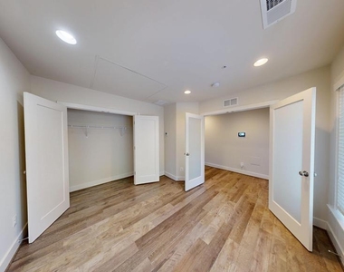 10366 Jacobsen Street - Photo Thumbnail 5