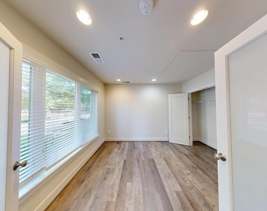 10366 Jacobsen Street - Photo Thumbnail 4