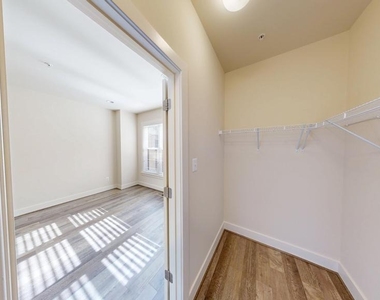 10366 Jacobsen Street - Photo Thumbnail 9