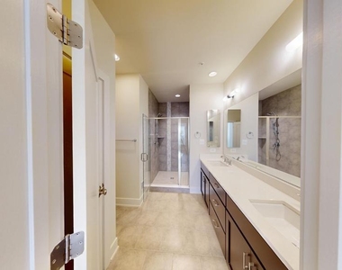 10366 Jacobsen Street - Photo Thumbnail 7