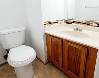 3734 Amsterdam Terrace - Photo Thumbnail 23