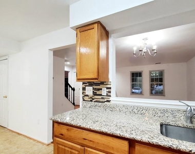 3734 Amsterdam Terrace - Photo Thumbnail 11
