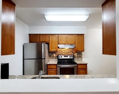 3734 Amsterdam Terrace - Photo Thumbnail 9