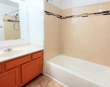 3734 Amsterdam Terrace - Photo Thumbnail 19