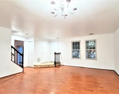 3734 Amsterdam Terrace - Photo Thumbnail 2