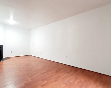3734 Amsterdam Terrace - Photo Thumbnail 7